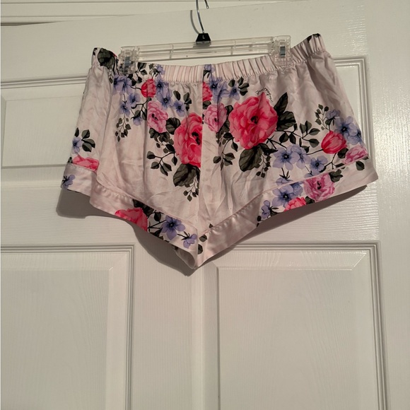 Victoria's Secret Floral Pajama Set with Pink and Blue 3 piece set - Picture 8 of 8